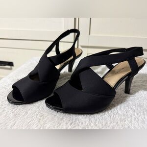 Bandolino Black Strappy Heels